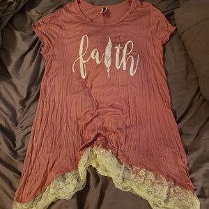 Beautiful mauve top with lace